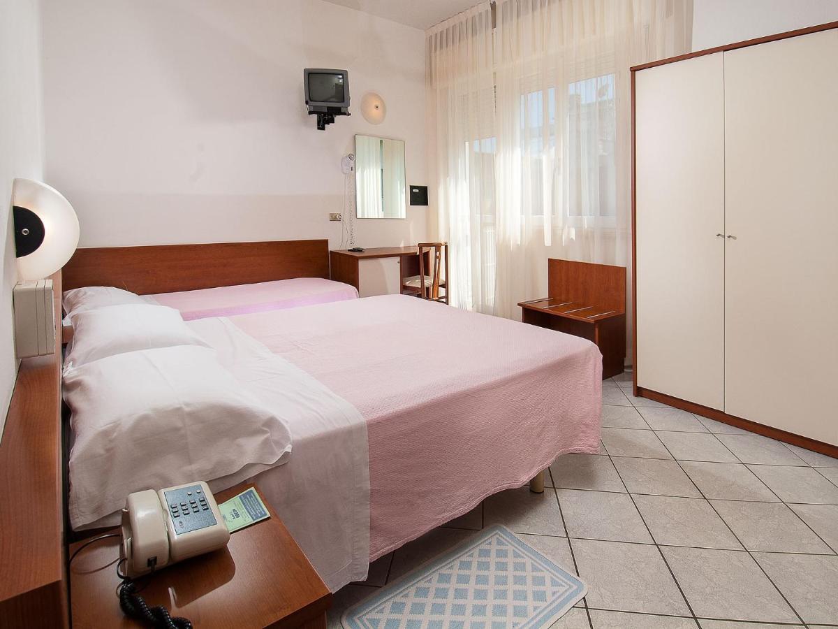 Hotel Odeon Cervia Exterior photo