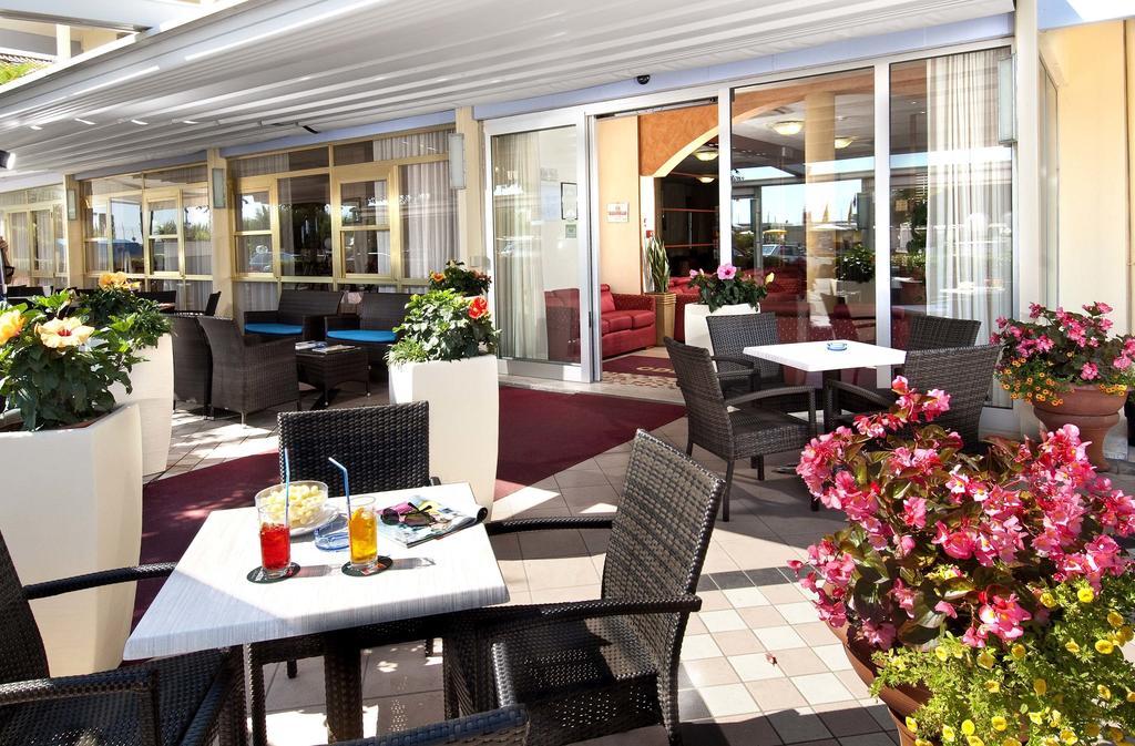 Hotel Odeon Cervia Exterior photo
